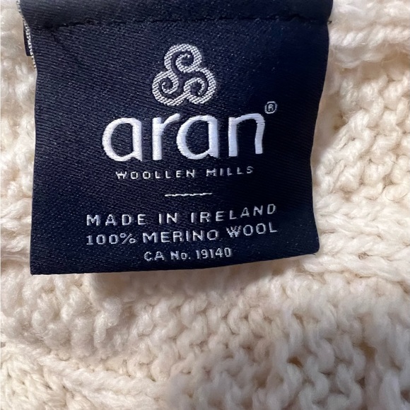Aran Celtic NWT Infinity Cream Color 100% Merino Wool Made in Ireland Very Soft - Picture 6 of 13